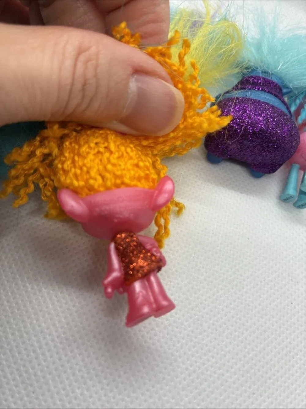 DreamWorks Trolls Figure Lot 6 Mini Dolls Glitter Hair Toy Collectible Figures
